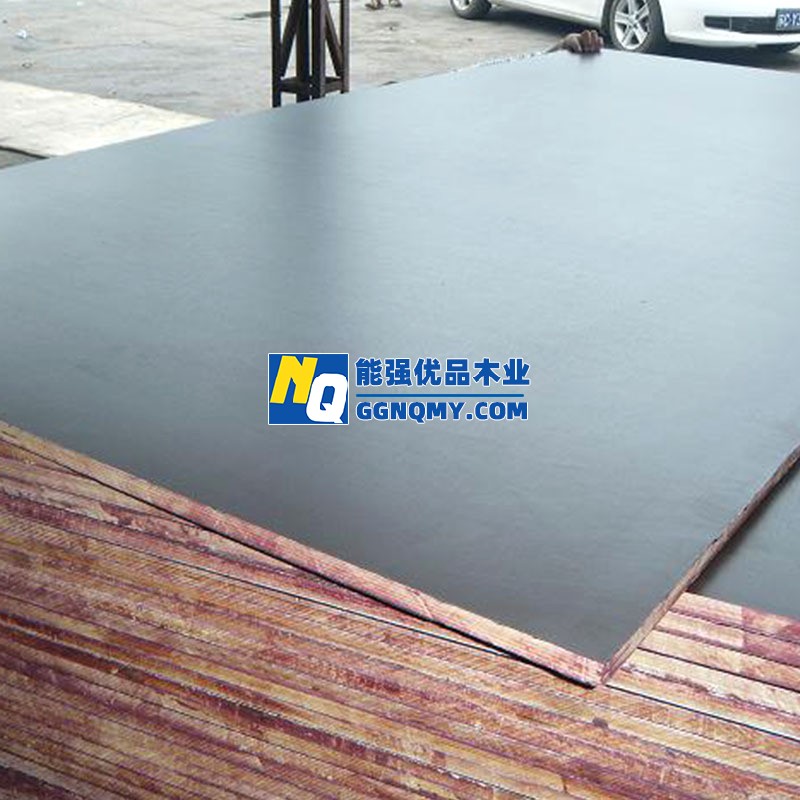 武漢建筑模板廠家，廣西紅板覆膜模板供應(yīng)，鏡面光澤質(zhì)量保障